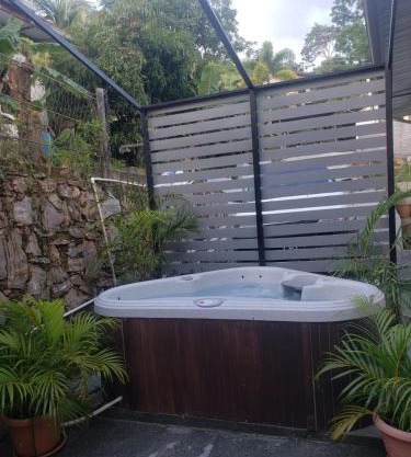 Francis Nook Bourg Mulatresse Room