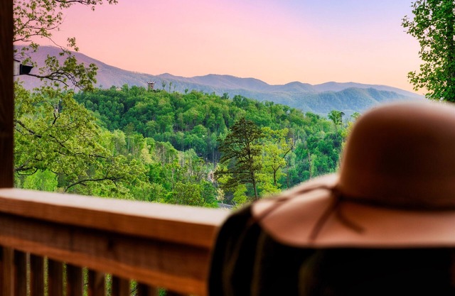 Free Dollywood Tix/Luxe/Spacious/Modern/Game Room