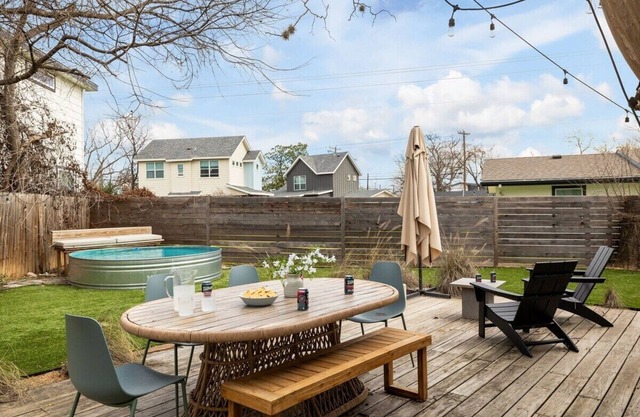Free Parking, East Austin, Cowboy Pool | Leslie