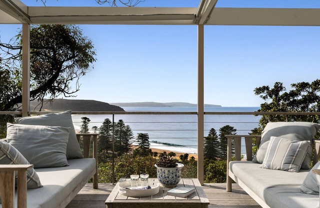 FREYA by Palm Beach Holiday Rentals