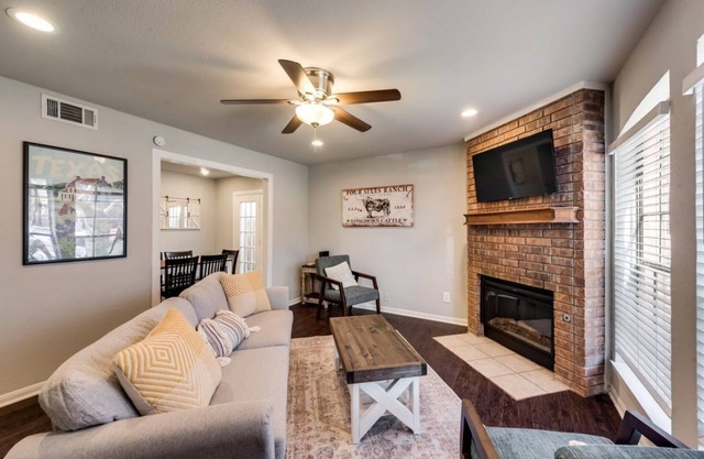 Frisco Getaway! Quiet Neighborhood. Pets Welcome
