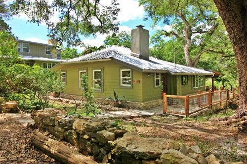 Frog Cottage on the Blanco