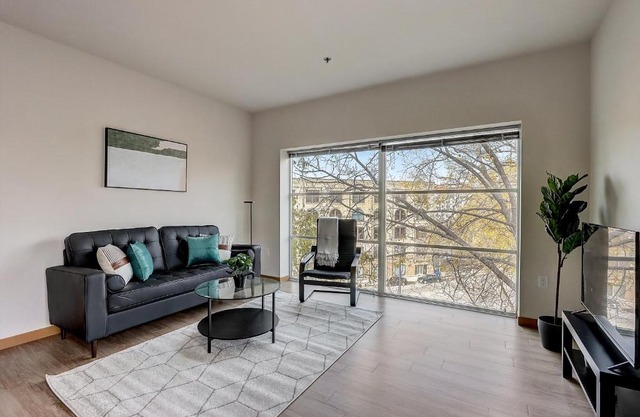 FRONTDESK Rhythm Apts Lower East Side Milwaukee