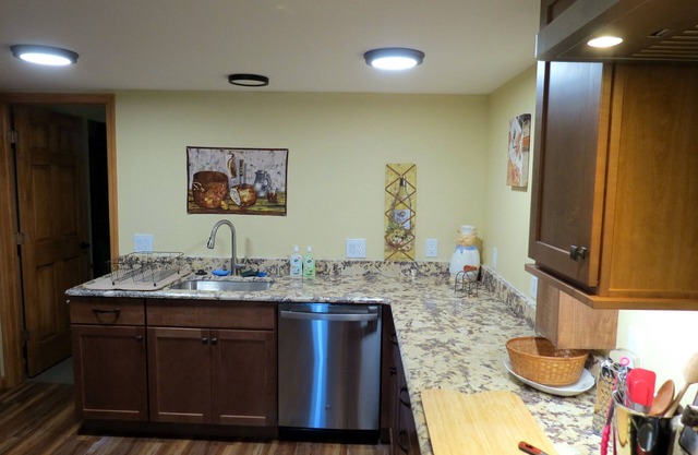Fully Furnished Cozy Apartment for Two in Pueblo West