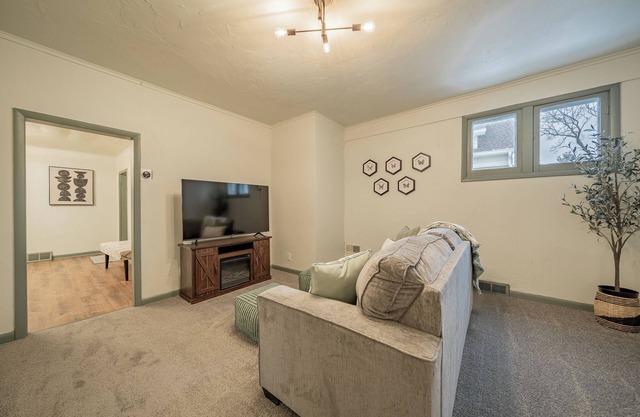 Fully Furnished Cozy Home with Fenced Yard in a Peaceful Neighborhood