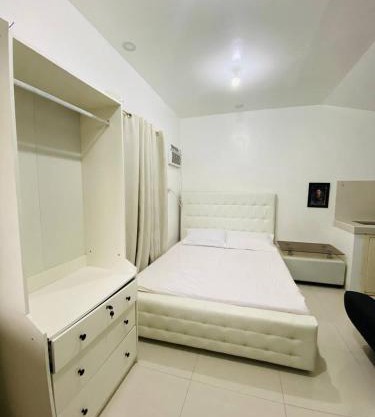 Fully Furnished Studio Type Room with Parking Near Splash Island, Enchanted Kingdom, and Southwoods for Rent Can be long term or short term
