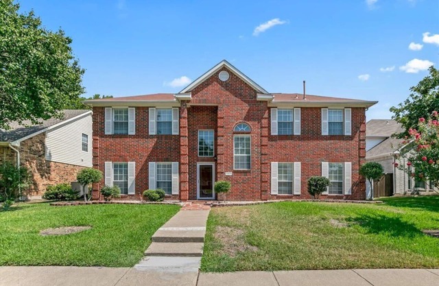 Fully Updated Retreat Mins to Lake! 5 Bathrooms