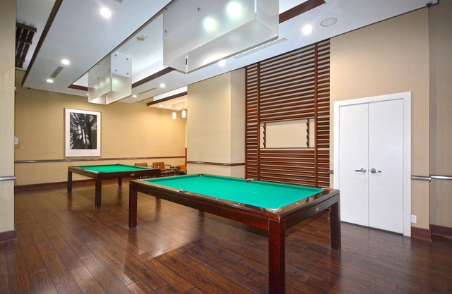 Furnished 3Br suites near Square One Mall