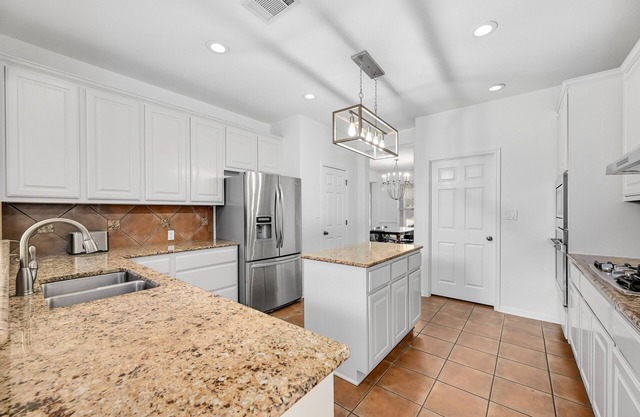 Furnished Rental - Amenities!
