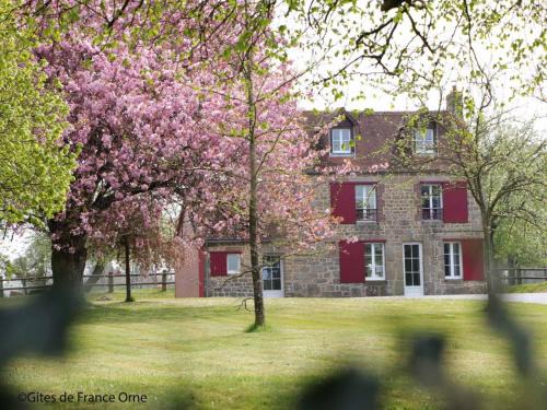 Gîte chaleureux et isolé avec jardin arboré normand - FR-1-497-143