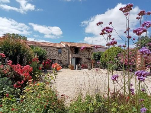 Gîte de charme avec vélos dans un village viticole proche Clisson et Puy du Fou - FR-1-306-818