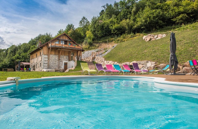 Gîte des Charmes 5 * -Standing Swimming pool SPA SAUNA - LA BRESSE