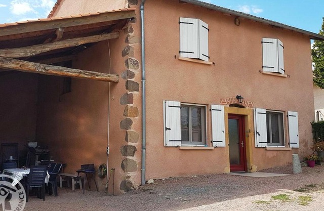 Gîte familial, 3 chambres, jeux enfants, dégustations et visites cave, cadre paisible à Villemontais - FR-1-496-121
