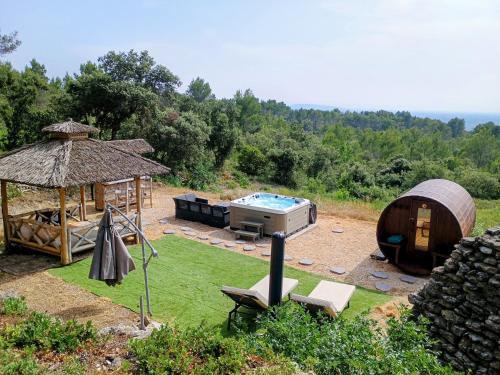 Gîte Lavande jardin 33 hectares piscine Spa Sauna au cœur de Provence