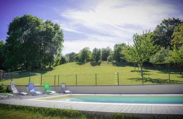Gîte Le Répit with swimming pool