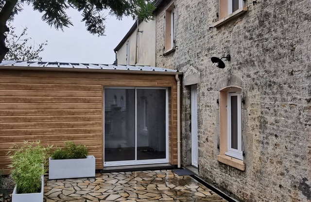 Gîte - Maison de Ville Avec Cours Privée