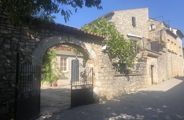 Gîte piscine * Micocoulier de la Maréchale