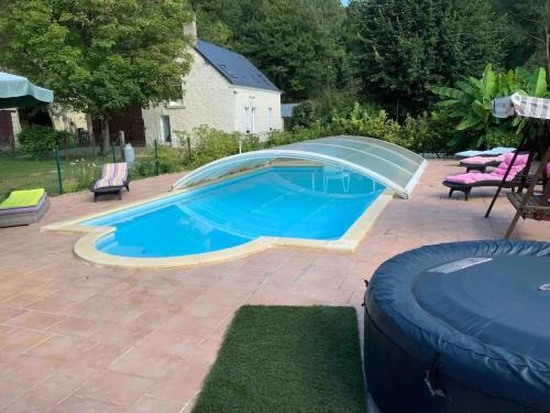 Gîte rénové avec piscine chauffée près de Beauval, 10 pers., terrain de sport et nature. - FR-1-591-568