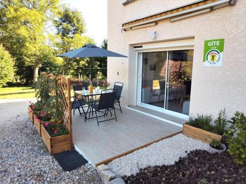 Gîte rénové avec Wi-Fi, jardin et animaux acceptés à La Versanne - FR-1-496-369