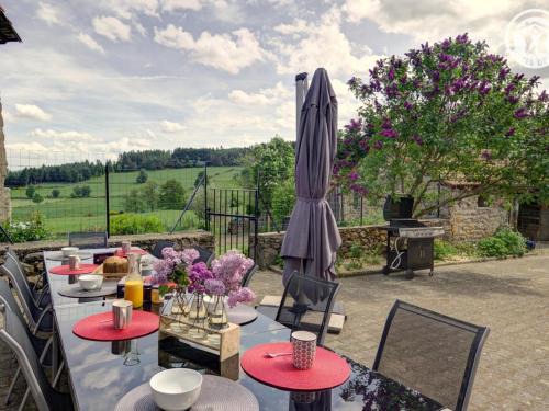 Gîte spacieux avec jardin et ping-pong à Chalmazel - FR-1-496-253