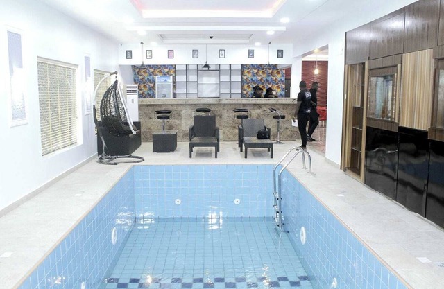 G- throne Hotel and Suites