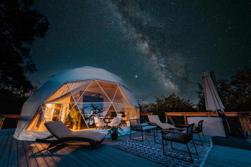 Gaia Dome Stars Hottub Wineries Secluded Romantic Frederick