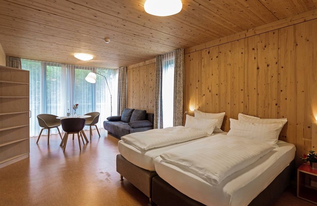 Galeriefamilienzimmer, DU/WC, Balkon, OG (barrierefrei)
