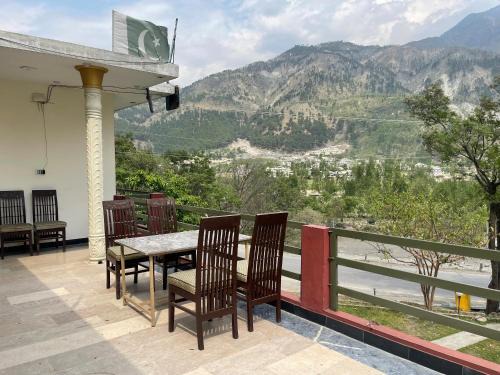 Galiyat Inn Hotel, Balakot by LMC