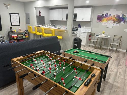 Games Haven with Crib Mins from AT&T, Sixflags, UTA, GlobeLife, AmericanAirlinesCenter