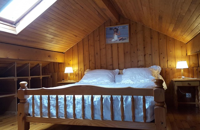 Garden apartment near Lake Annecy, ideal for family holidays .
