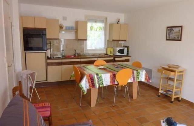 Garden level with one bedroom
