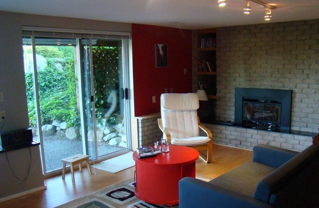 Garden Suite in semi-rural, park-like setting with $1M view