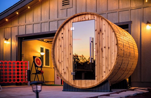 Gateway Getaway in wonderful Williams with fire pit, sauna, game room and views!