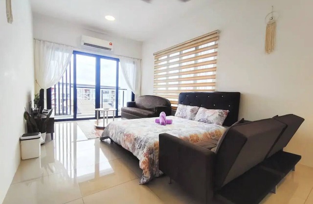 Gem Suites Minimalist 2BR 3bed Entire Apartment