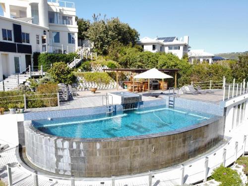 Gemini Villa - Solar Powered Pool & Near Beach