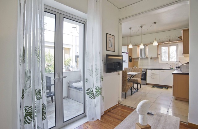 George's - One Bedroom Apartment, Sleeps 2