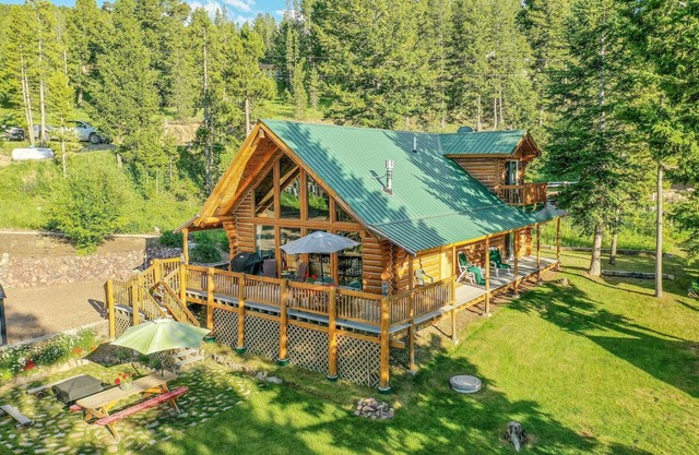Georgetown Lake Log Home Retreat
