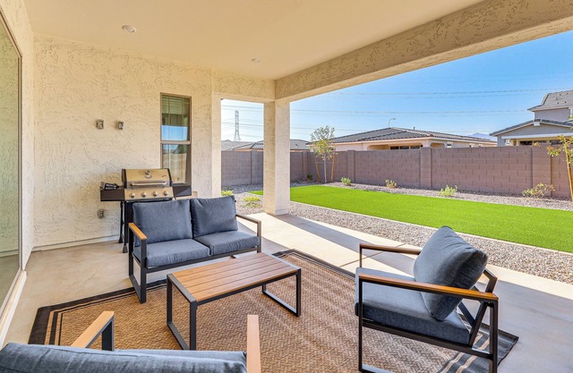 Getaway w/ Fenced Yard: 4 Mi to Phoenix Raceway