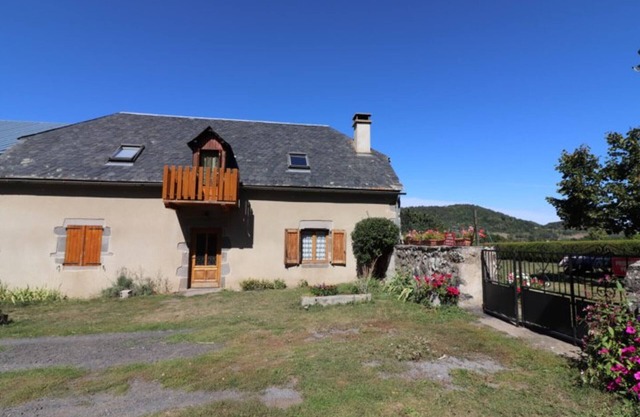 Gite Albepierre-Bredons, 3 bedrooms, 6 persons
