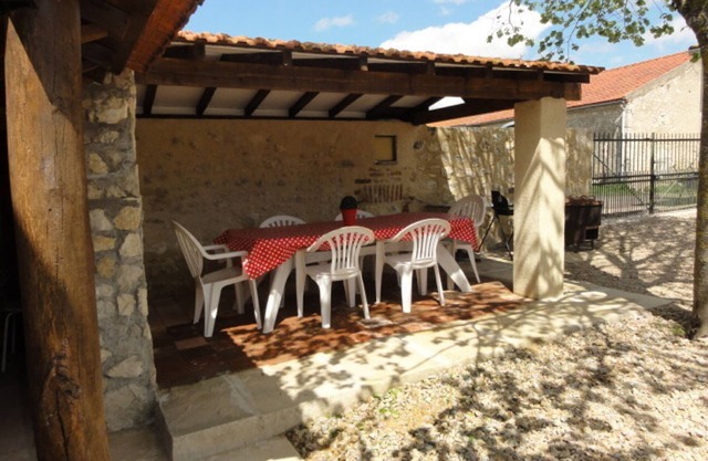 Gite Charroux - Allier, 3 bedrooms, 7 persons