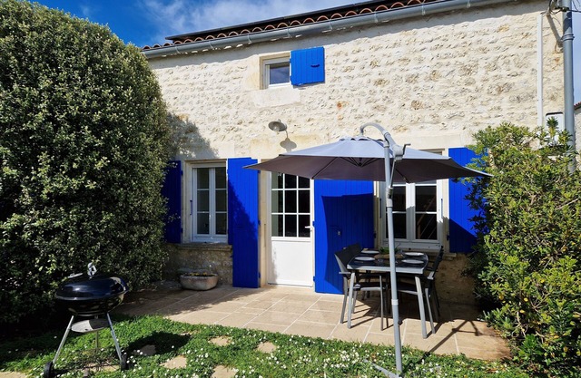 Gîte for 4 people, 3-star rating, close to the sea and in a quiet location