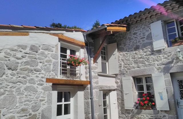 Gîte le Coumis with large park 6 persons animals accepted