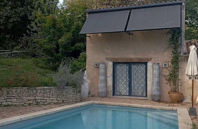 Gite le petit colibri provençal cottage by the pool