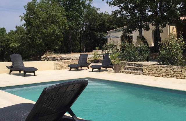 GITE OF CHARM ON THE HEIGHTS OF VENASQUE