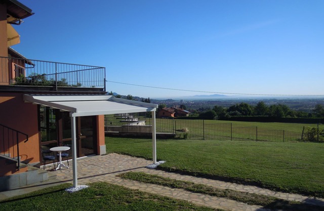 Gîte on the hill, for all-season living, with swimming pool in summer