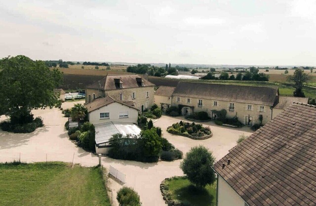 Gite pour 6 pers. avec 2 piscines dans un domaine