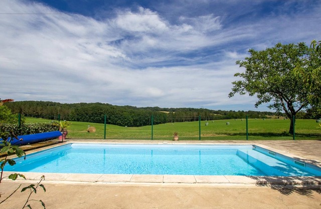 Gite Saint-Rabier, 4 bedrooms, 10 persons