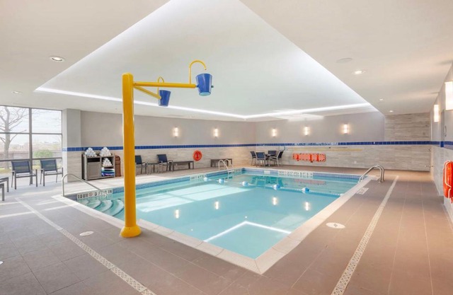 GLō Best Western Mississauga Corporate Centre