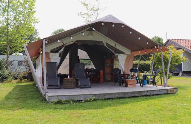 Glamping in Friesland with friends