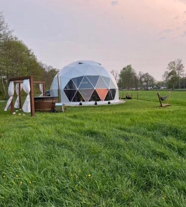 Glamping HEN W TRAWIE